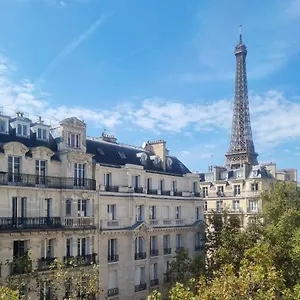 Eiffel Kensington Paryż